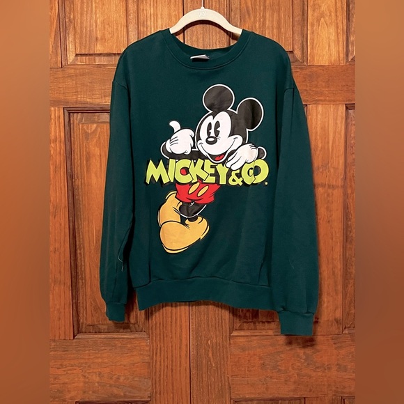 Disney Green Crewneck Pullover Sweater with Mickey Mouse Size Medium Unisex - Picture 5 of 12